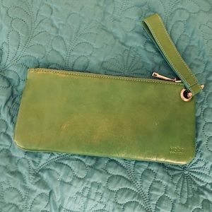Hobo International Vida Wristlet organizer! Leather